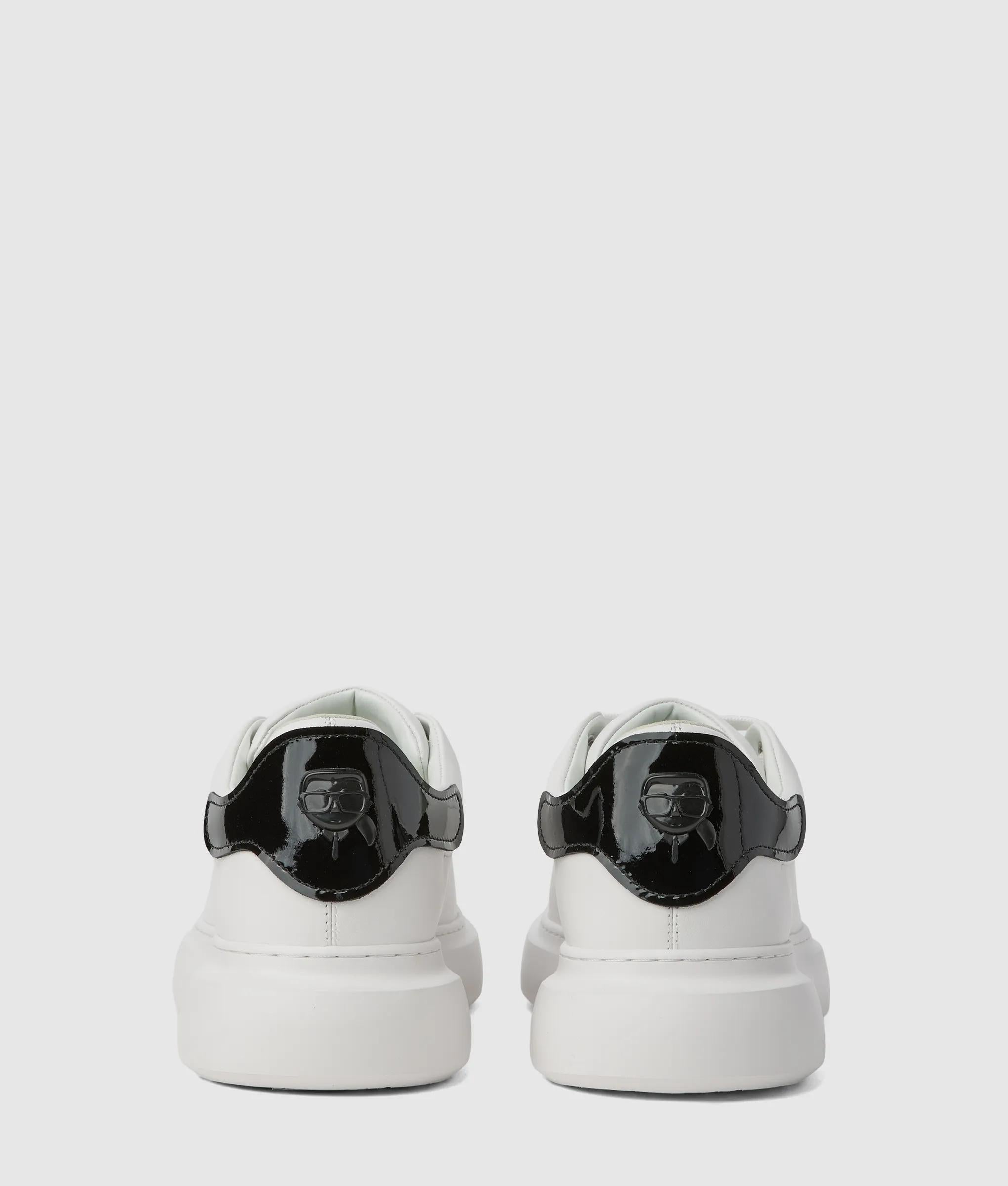 Ikon NFT kore sneakers