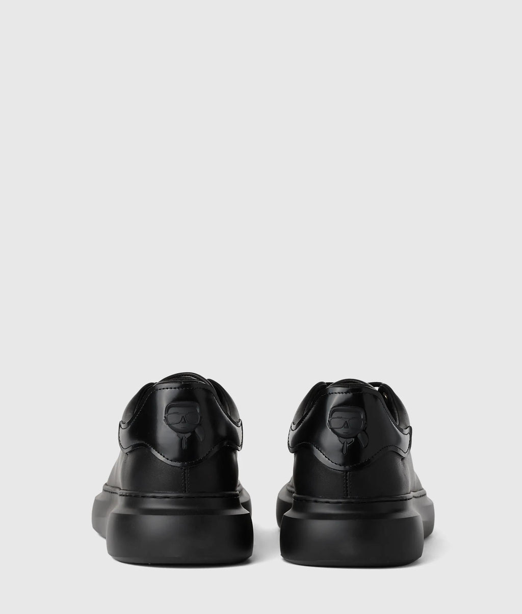 Ikon NFT kore sneakers