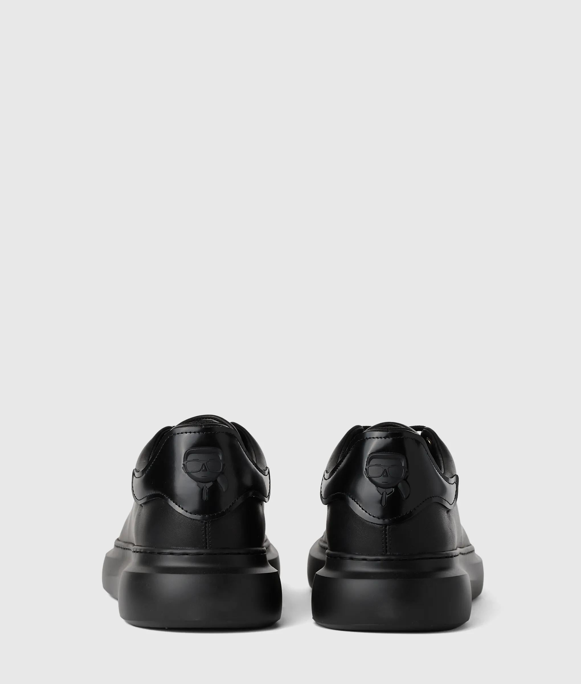 Ikon NFT kore sneakers