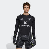 Manchester United 26/27 Mens Longsleeve Goalkeeper Jersey